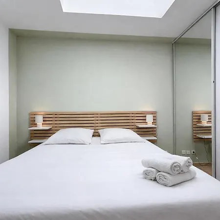 Les Colonnes - En Duplex - Wifi Apartment *